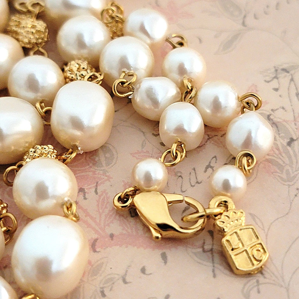 Liz Claiborne signature hang tag.