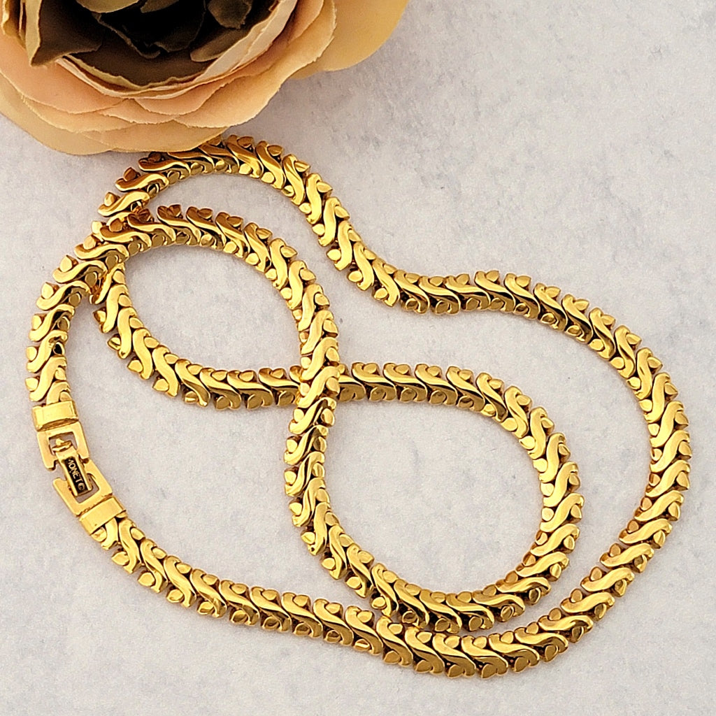 Back of gold tone Monet necklace.