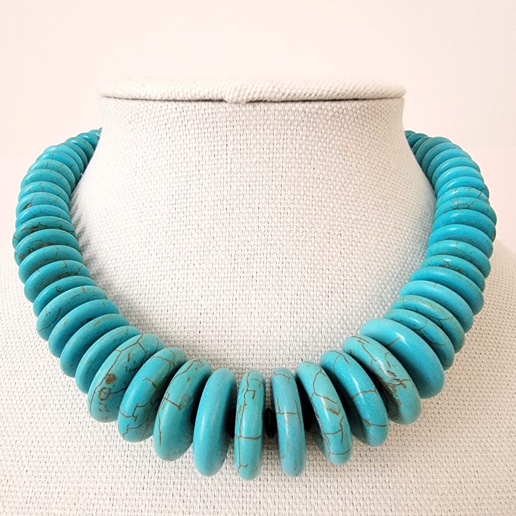 Chicos chunky blue beaded choker.
