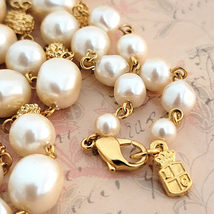 Liz Claiborne signature hang tag.