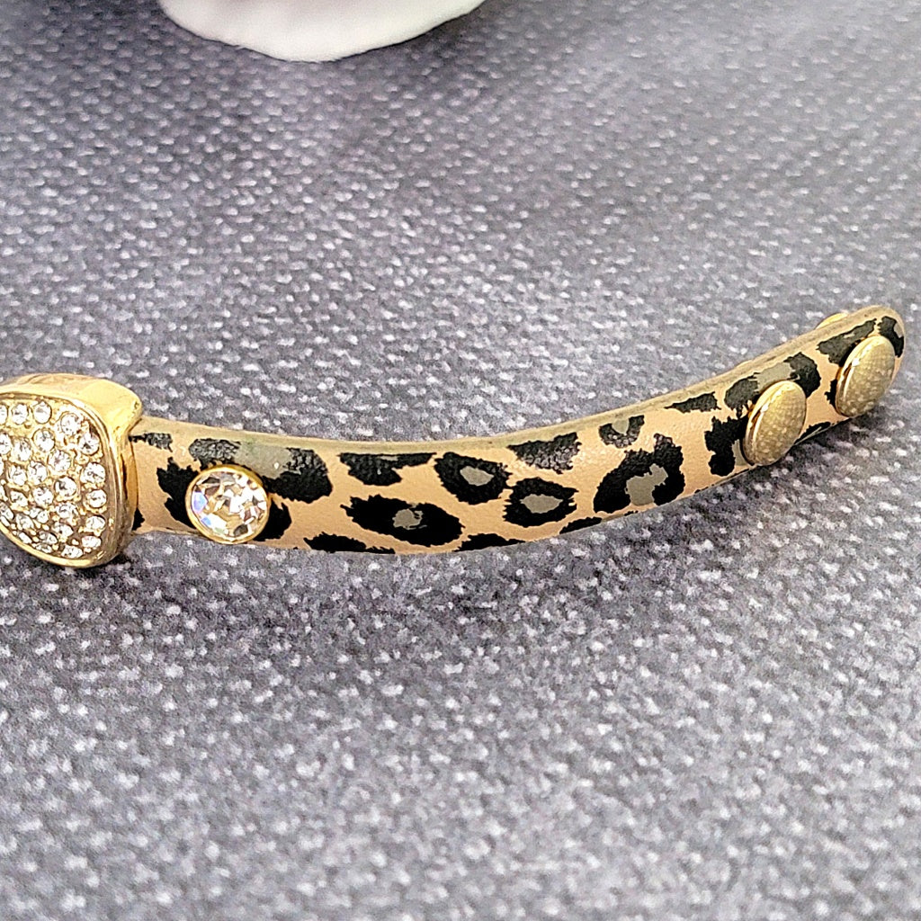 Faux leather leopard print bracelet band.