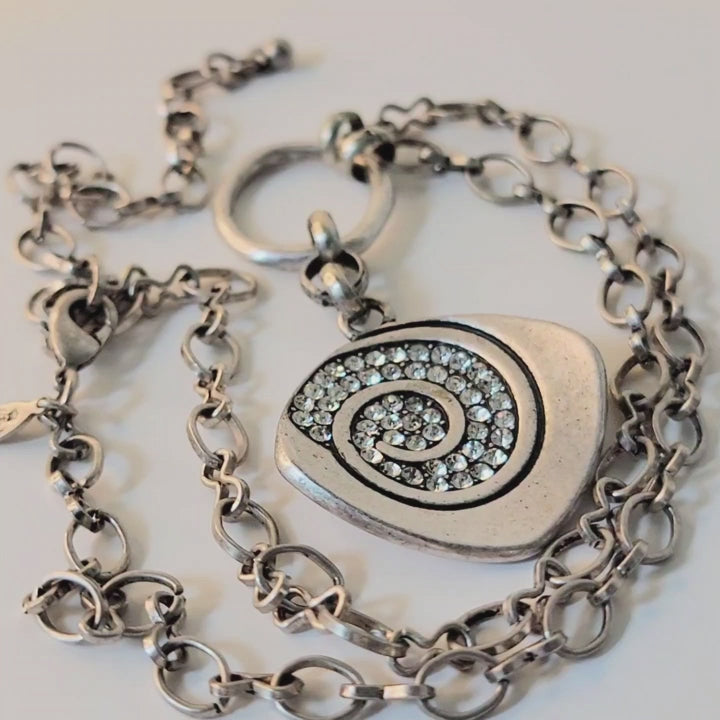 Video of closeup view of a Premier Designs rhinestone pendant necklace.