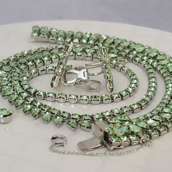 Vintage green crystal jewelry set.