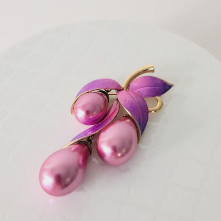 Vintage large maximalist pink faux pearl pin.