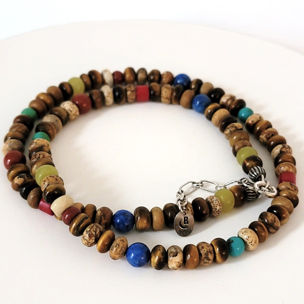 Multicolor gemstone choker.