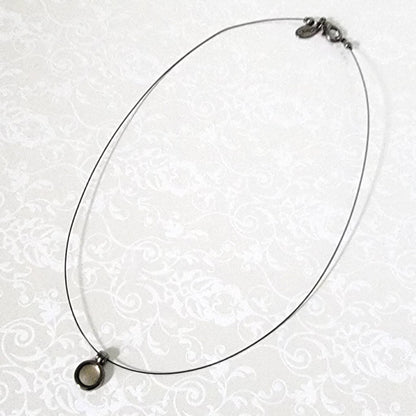Vintage Express skinny gunmetal and glass choker.