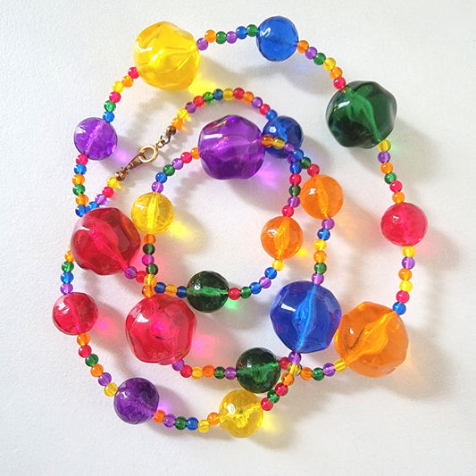 Vintage multicolor bright beaded 80s necklace.