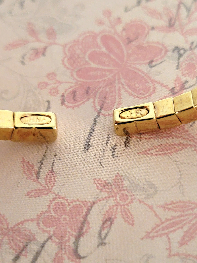 Joan Rivers icy blue rhinestone bracelet, skinny gold tone, flexible